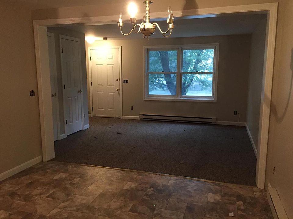 2nd image of 99 Monarch St