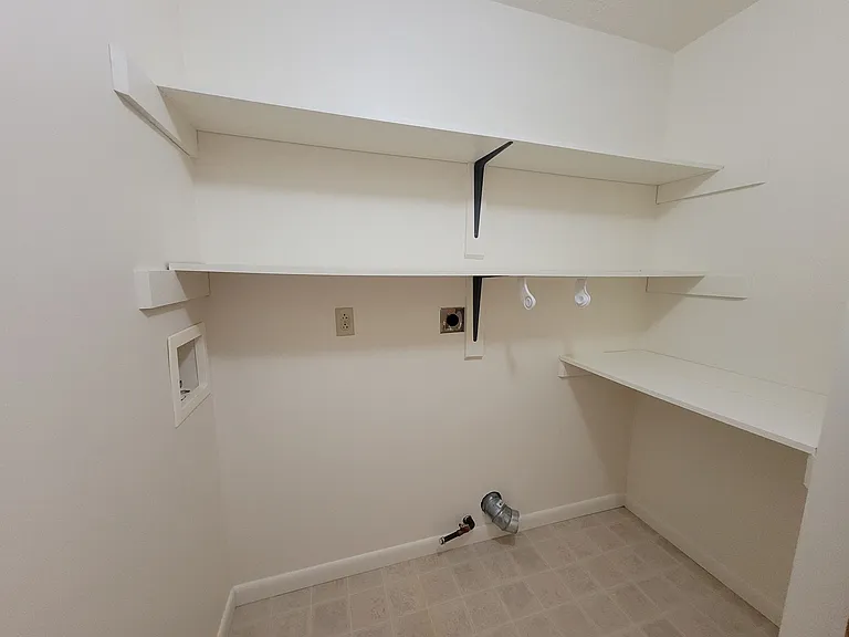 100 Sterling Hills Dr — Photo 34