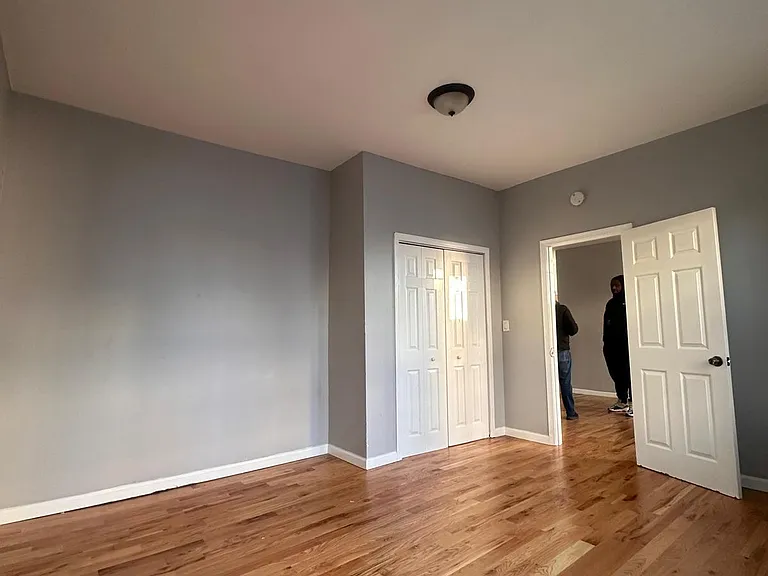544 Grove St #5 — Photo 9