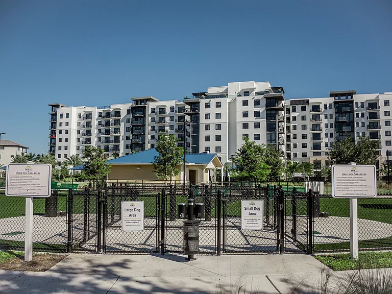 Close vicinity to a variety of outdoor spaces