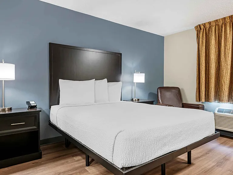 Studio Suite - 1 Queen Bed