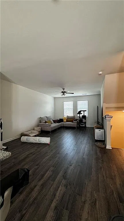 3 bed, 2.5 bath, 2196 sqft, $2,700 — Photo 3