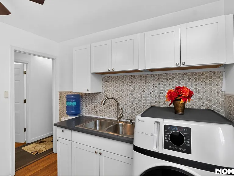 14714 Edgewater Dr — Photo 8