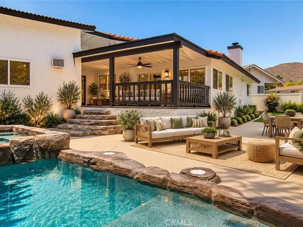 23584 Brook Dr, Canyon Lake, CA 92587