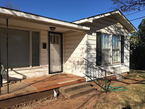 4th image of 3208 Carol Ann St