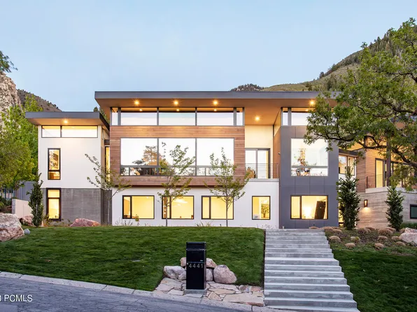 4441 S Zarahemla Dr, Millcreek, UT 84124