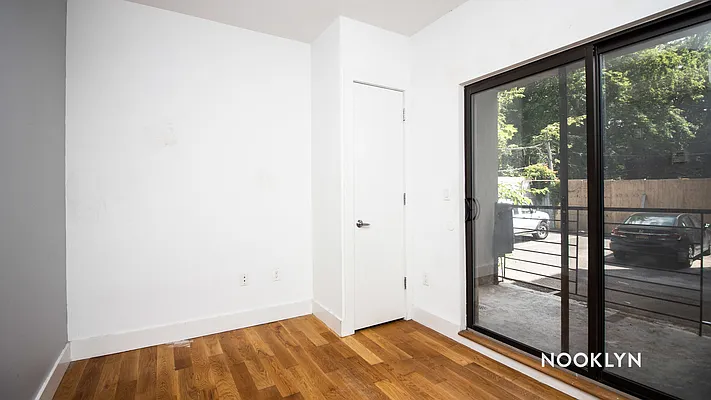 Rented by Nooklyn NYC LLC | media 16