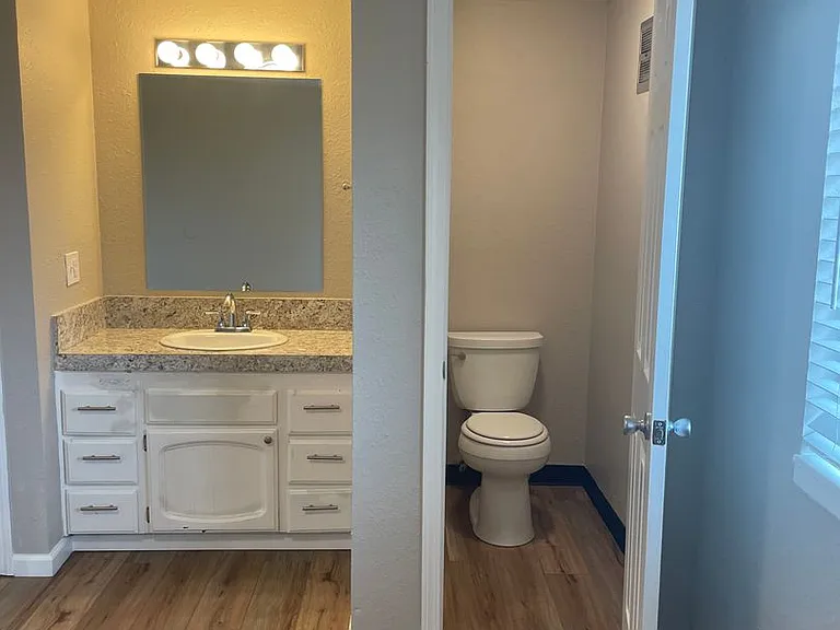 Churchill Village Apartments — Photo 126
