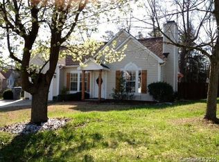 9414 Fetlock Ct, Charlotte, NC 28216