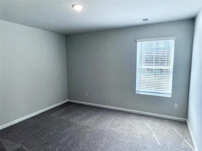 2618 Swan Lake Dr — Photo 9