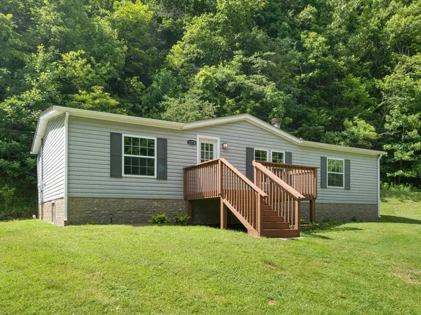 1670 Bow Hill Rd, Christiansburg, VA 24073