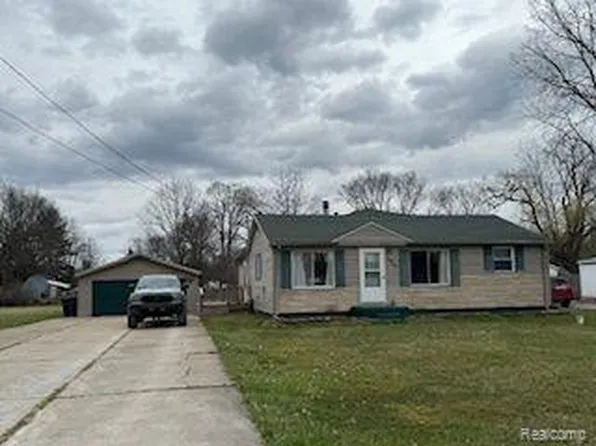 4460 Muriel Dr, Flint, MI 48506