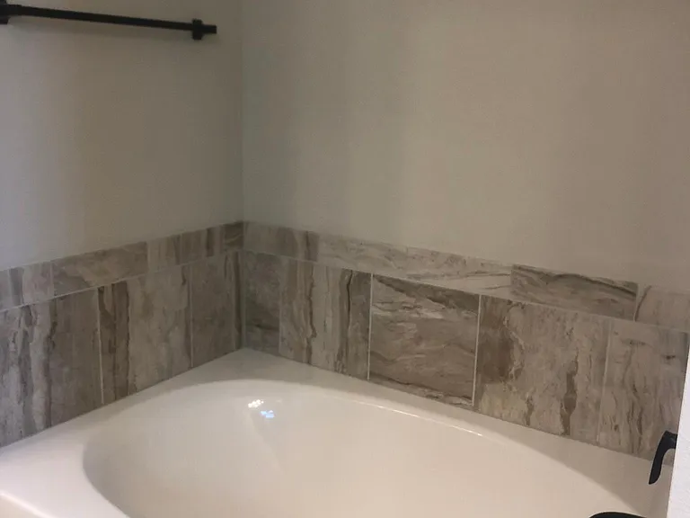 418 Berg Ct — Photo 13