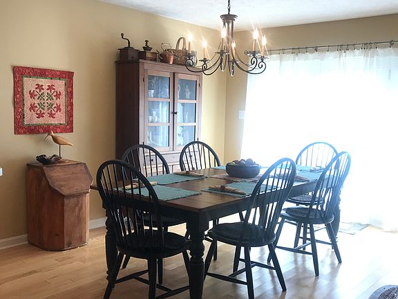 4th image of 504 Eastfield Dr