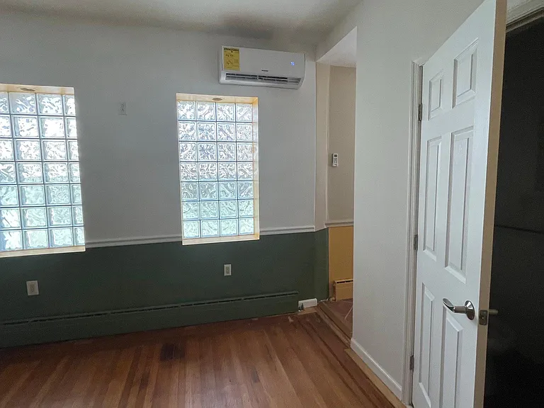 2109 S 15th St #1F — Photo 12