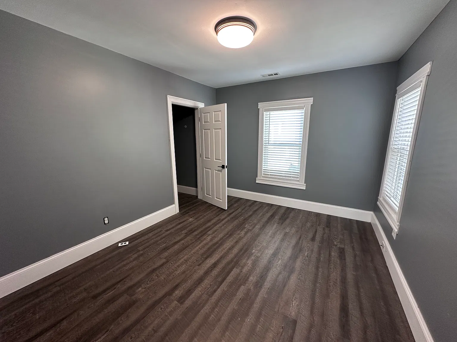 3 bed, $2,400 — Photo 1