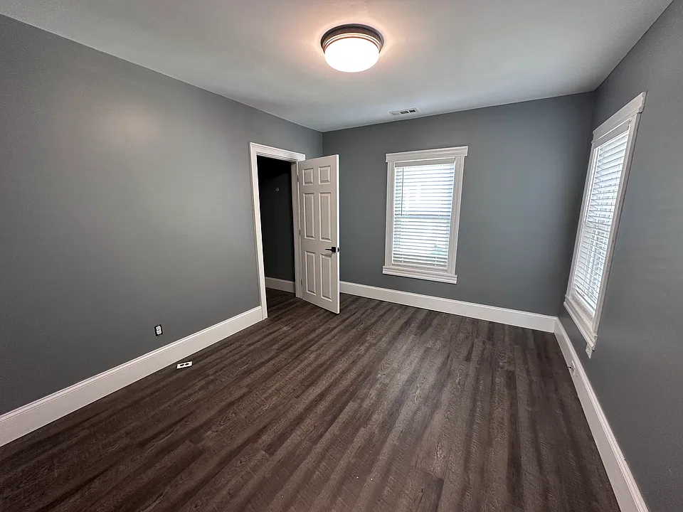 12 Foster Ave #2