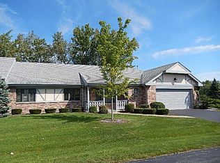 8315 Autobahn Dr N, Palos Park, IL 60464