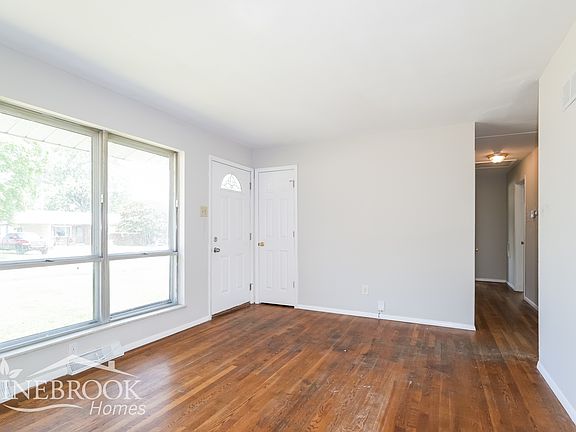 4th image of 2120 David Dr