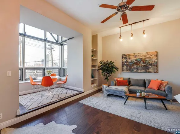689 Luis Munoz Marin Blvd APT 210, Jersey City, NJ 07310
