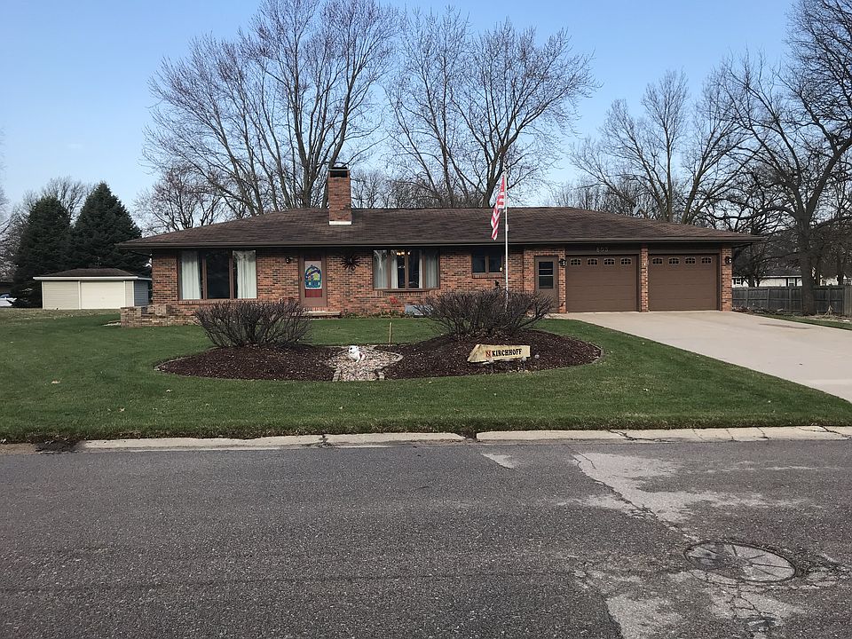 Front of house from Chestnut