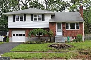 423 Roseanna Ave Photo 1
