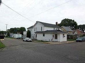 1st image of 400 Louden St
