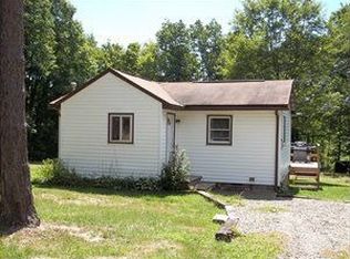 831 Fairview Rd, Titusville, PA 16354