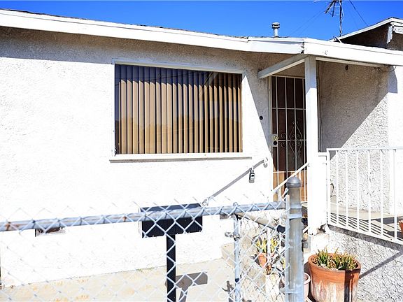 3rd image of 13942 Anderson St