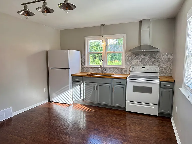 224 Church St — Photo 7