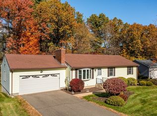 33 Sterling Dr, Easthampton, MA 01027