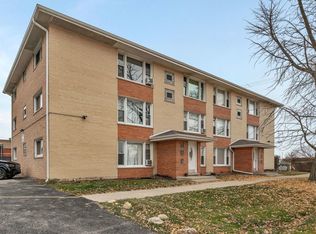 8751 W 79th St APT 12, Justice, IL 60458