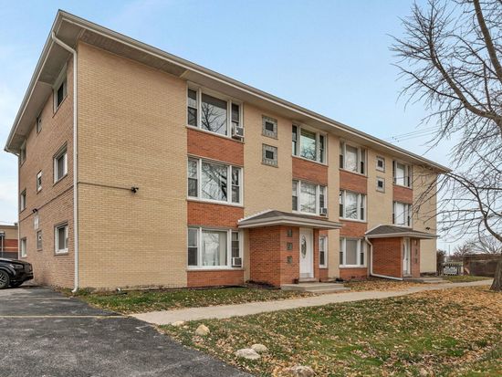 8751 W 79th St APT 12, Justice, IL 60458
