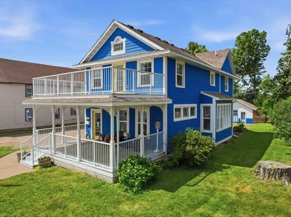 90 Maple Ave E, Mora, MN 55051