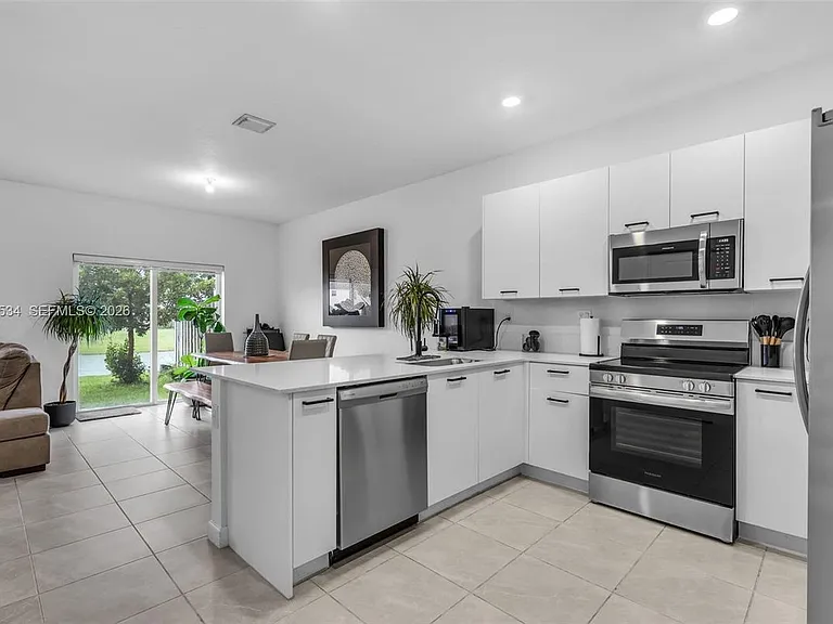 12586 NW 22nd Ave — Photo 3