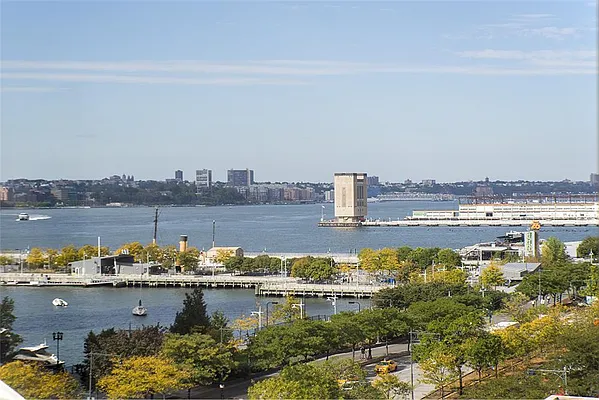 Rented by R New York | media 35