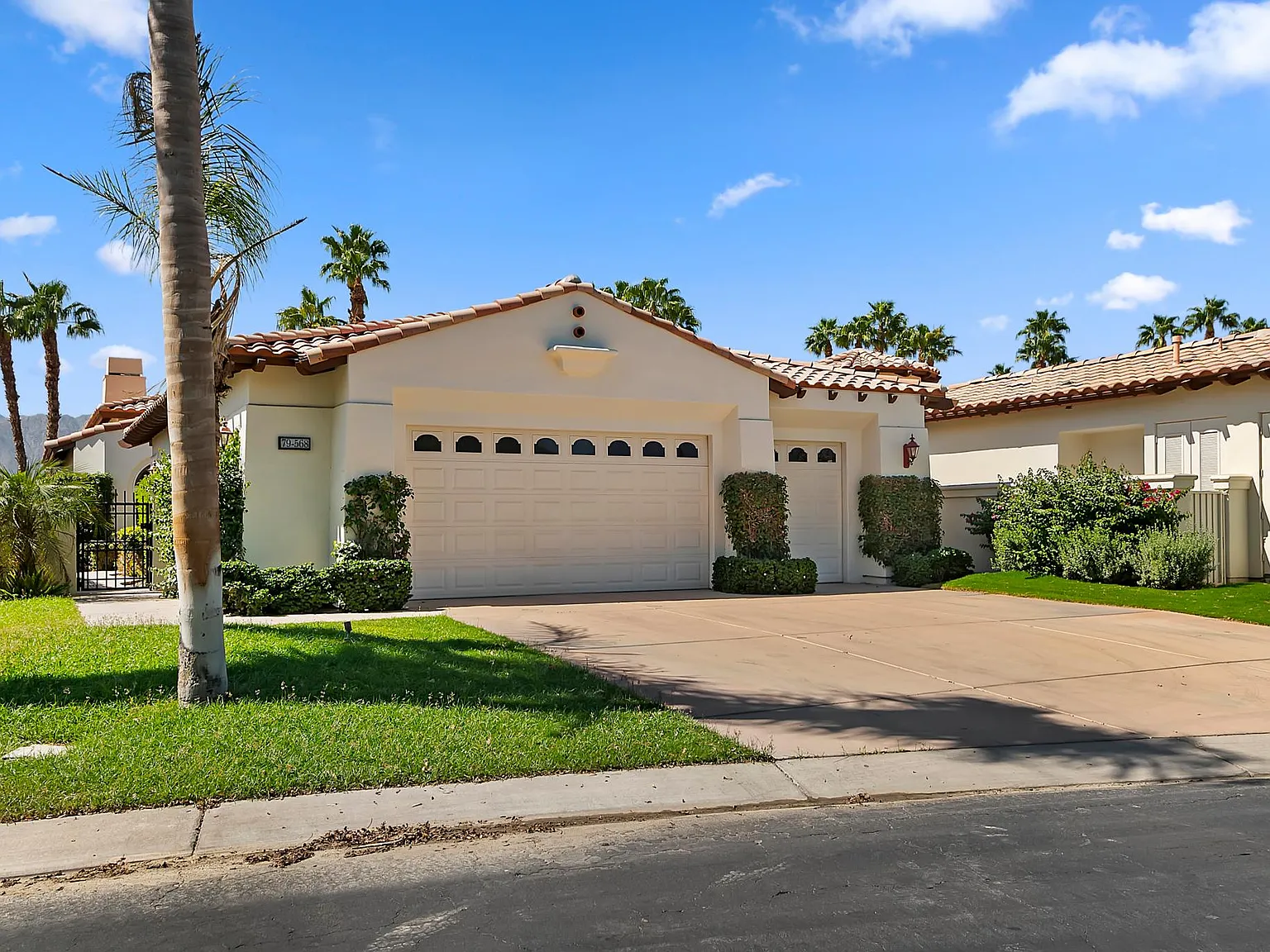 4 bed, 3.5 bath, 2635 sqft, $18,000 — Photo 4