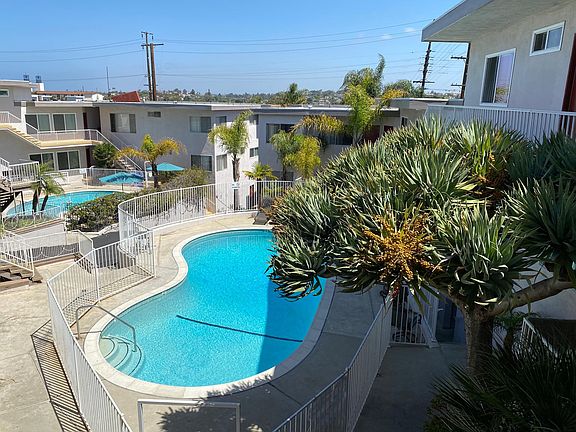 3rd image of 5808 S Pacific Coast Hwy #4
