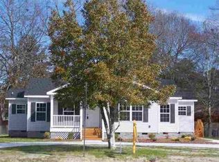 602 Henderson Dr, Jacksonville, NC 28540