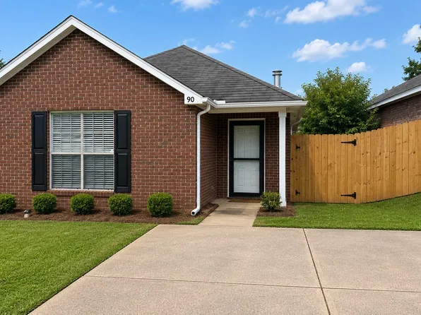 90 Mill Ridge Dr, Millbrook, AL 36054