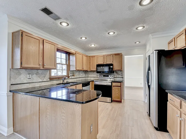 3945 Genoa Ct — Photo 21