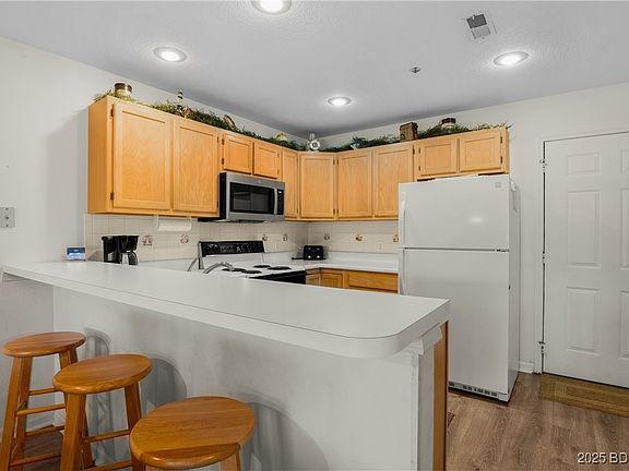 5th image of 1481 Ledges Dr Unit 613