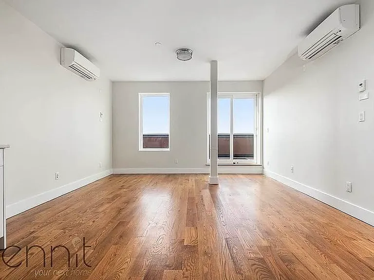 1084 Rogers Ave #7D — Photo 3