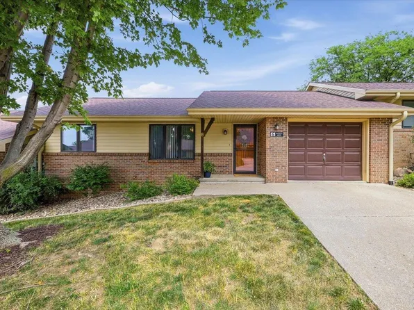 6 Hackett Dr, Oakland, IA 51560