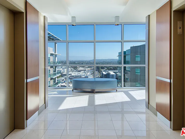 13700 Marina Pointe Dr #1507 — Photo 18