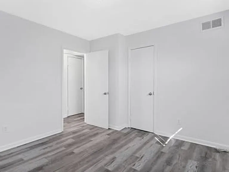 642 Dresden Dr — Photo 24