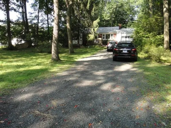 66 Ackertown Rd, Monsey, NY 10952