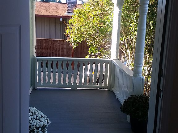 5th image of 318 Orchard Ave N