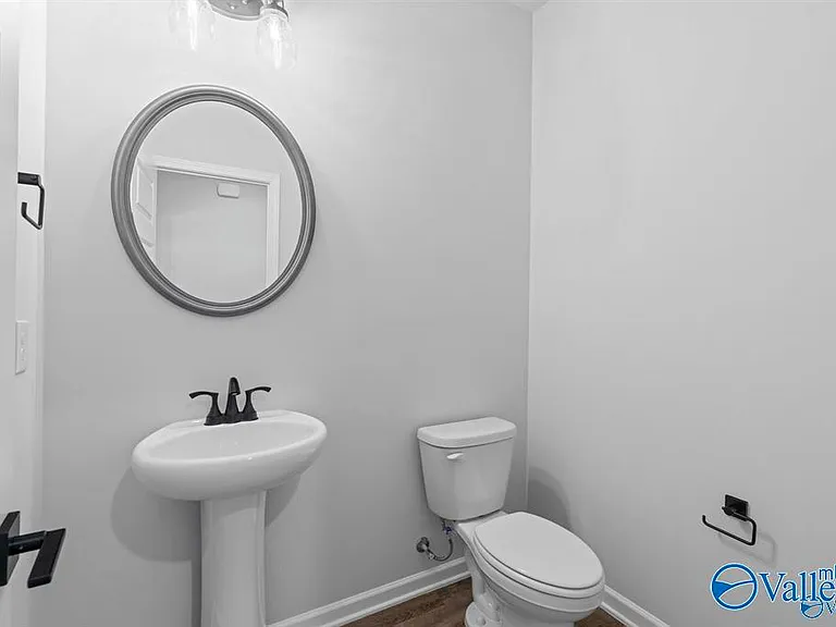127 Huffman St — Photo 8