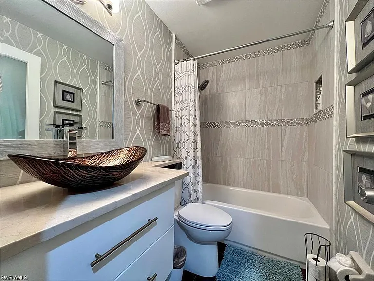 1120 Sarah Jean Cir #B-205 — Photo 29